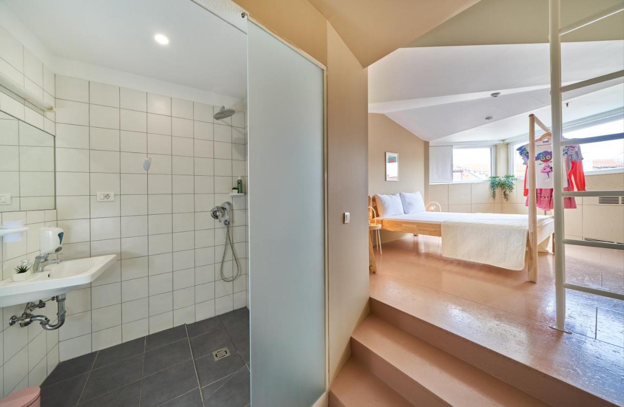 Design Hostel One Сплит Экстерьер фото